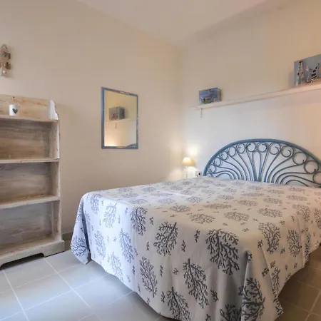 1 Bedroom Pet Friendly Home In Arbus * Арбус